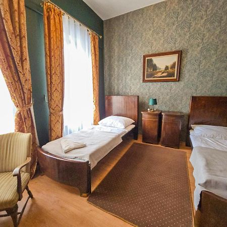 Palac Lawica- Splywy Przelomem Bardzkim Kladsko Exteriér fotografie