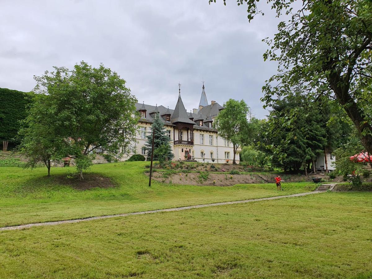 Palac Lawica- Splywy Przelomem Bardzkim Kladsko Exteriér fotografie