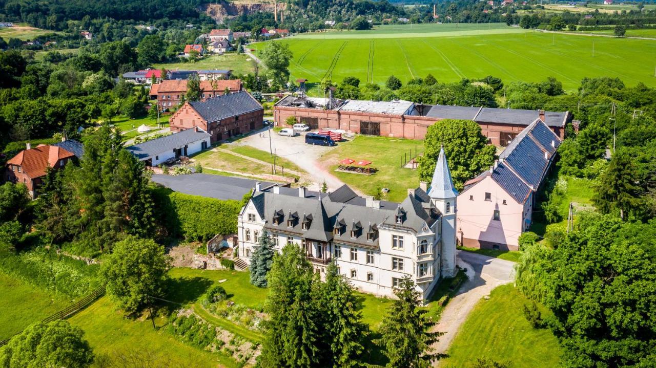 Palac Lawica- Splywy Przelomem Bardzkim Kladsko Exteriér fotografie