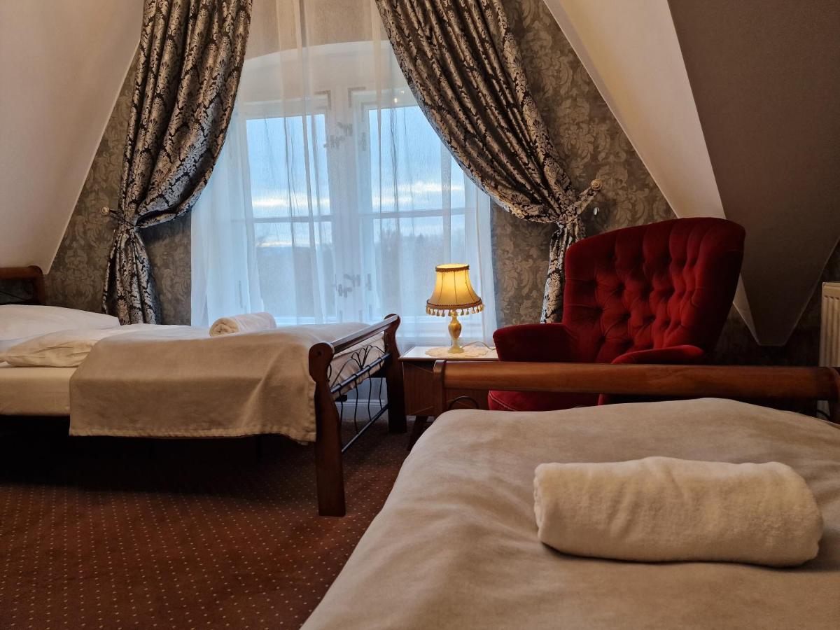 Palac Lawica- Splywy Przelomem Bardzkim Kladsko Exteriér fotografie