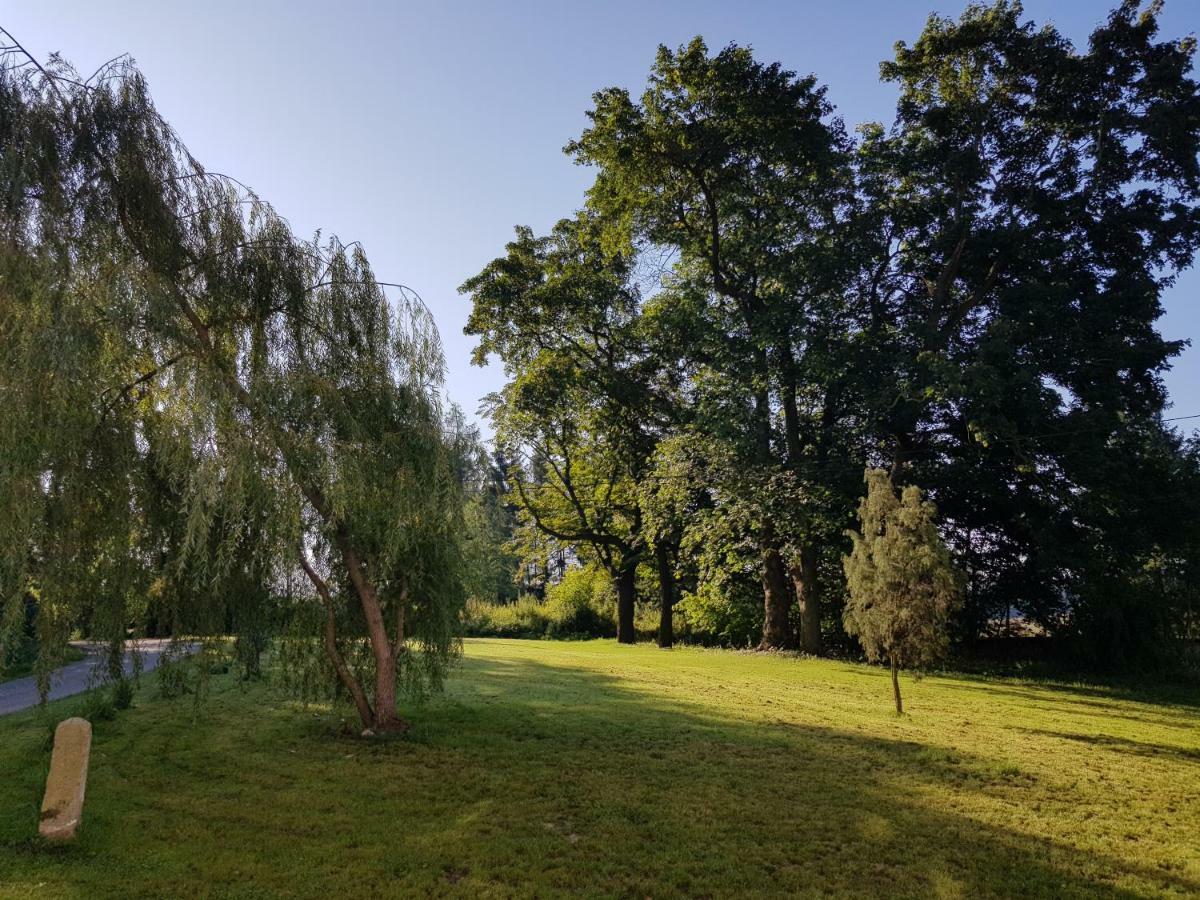 Palac Lawica- Splywy Przelomem Bardzkim Kladsko Exteriér fotografie